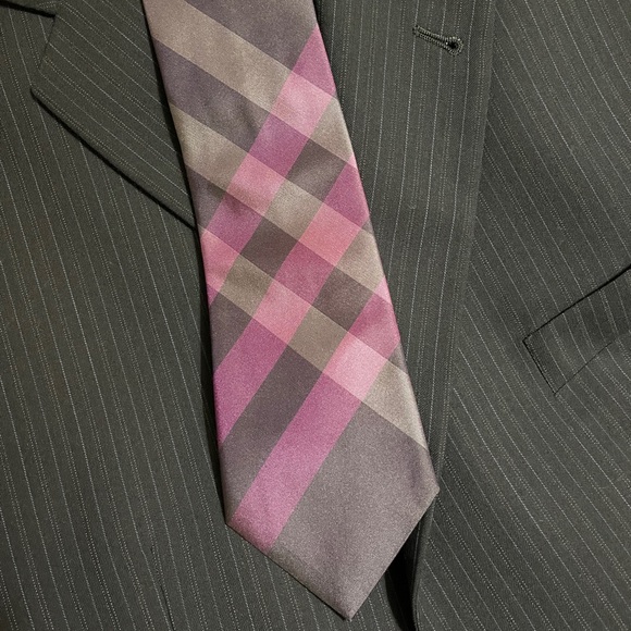 Burberry Classic Cut Check Silk Tie